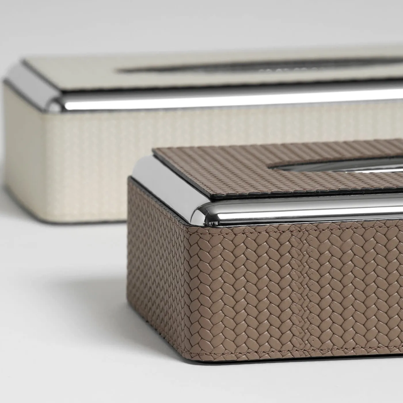 Pinetti Scatola per tessuti in pelle bianca> Arredo Bagno