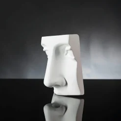 VGnewtrend Scultura bianca di Naso Giunone><noscript><img width=