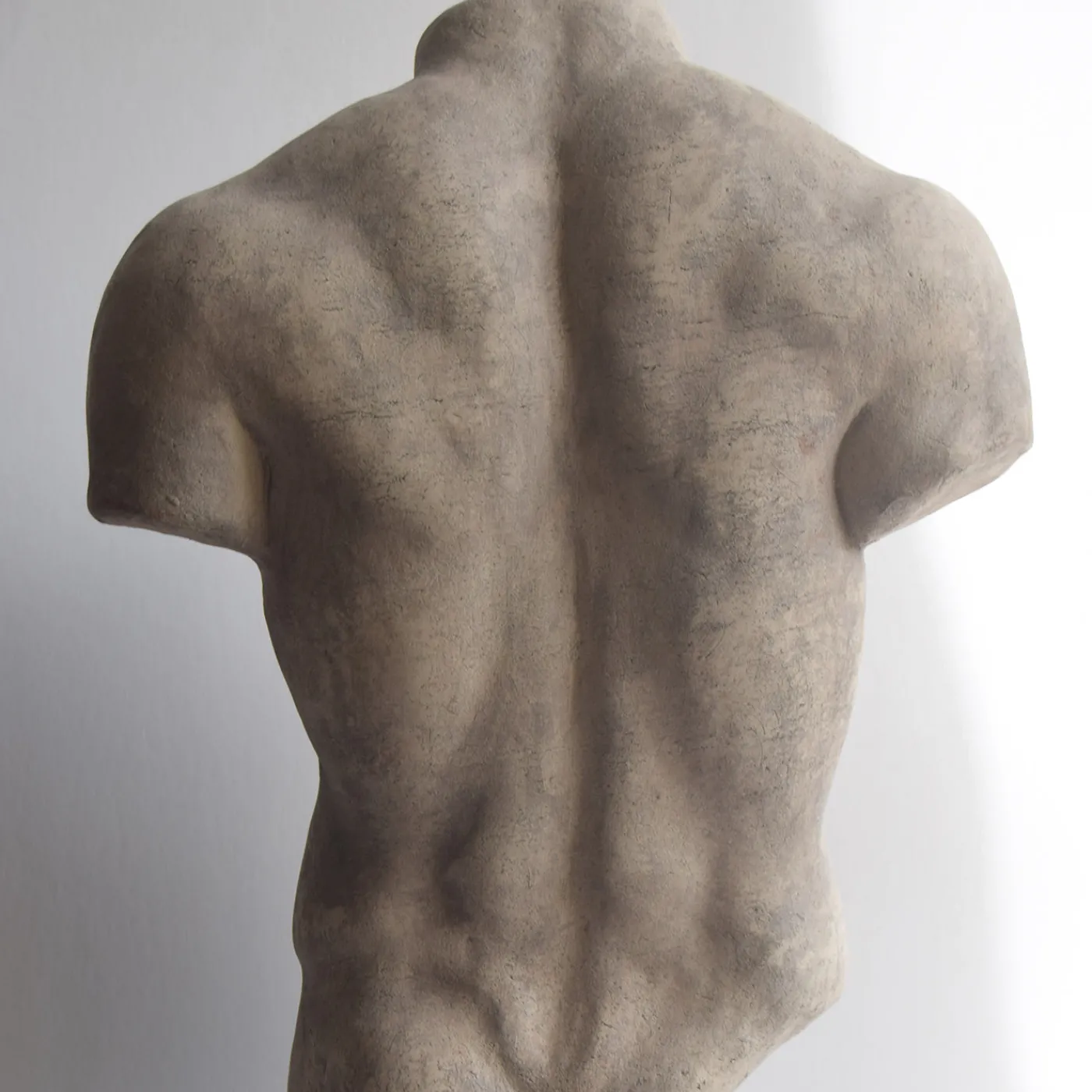Todini Sculture Scultura ceramica Torso di Discophoros con base> Statuine
