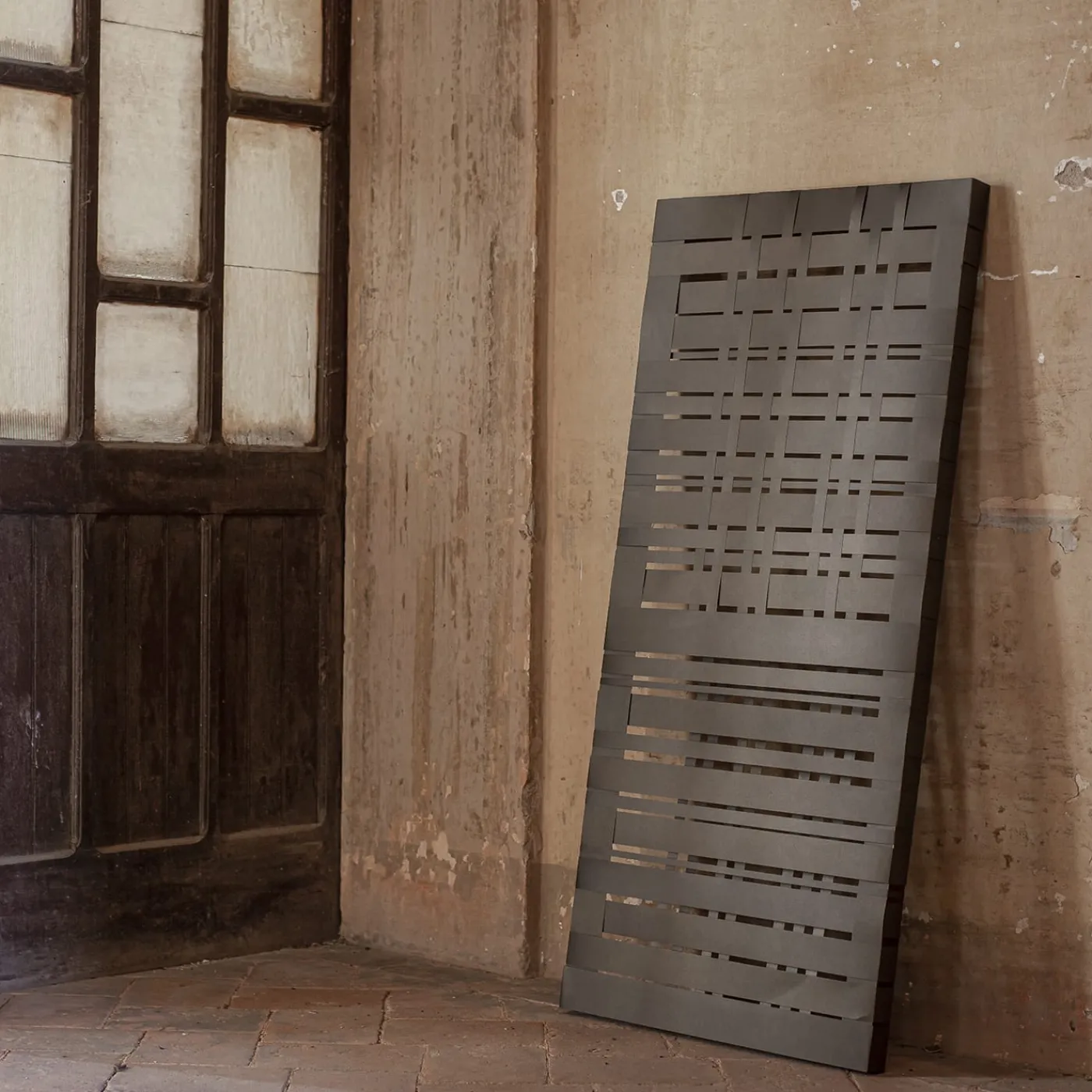 Splot Design Scultura da parete Scutum Brown Medici> Sculture Da Parete