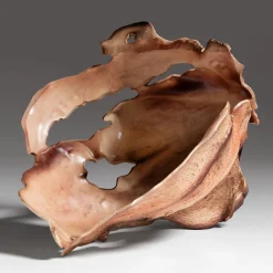 Bosa Scultura in ceramica marrone Courmayeur di Assia Karaguiozova><noscript><img width=