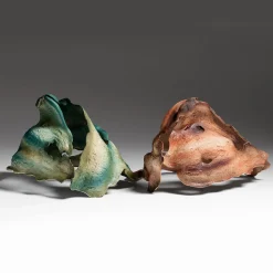 Bosa Scultura in ceramica marrone Courmayeur di Assia Karaguiozova><noscript><img width=