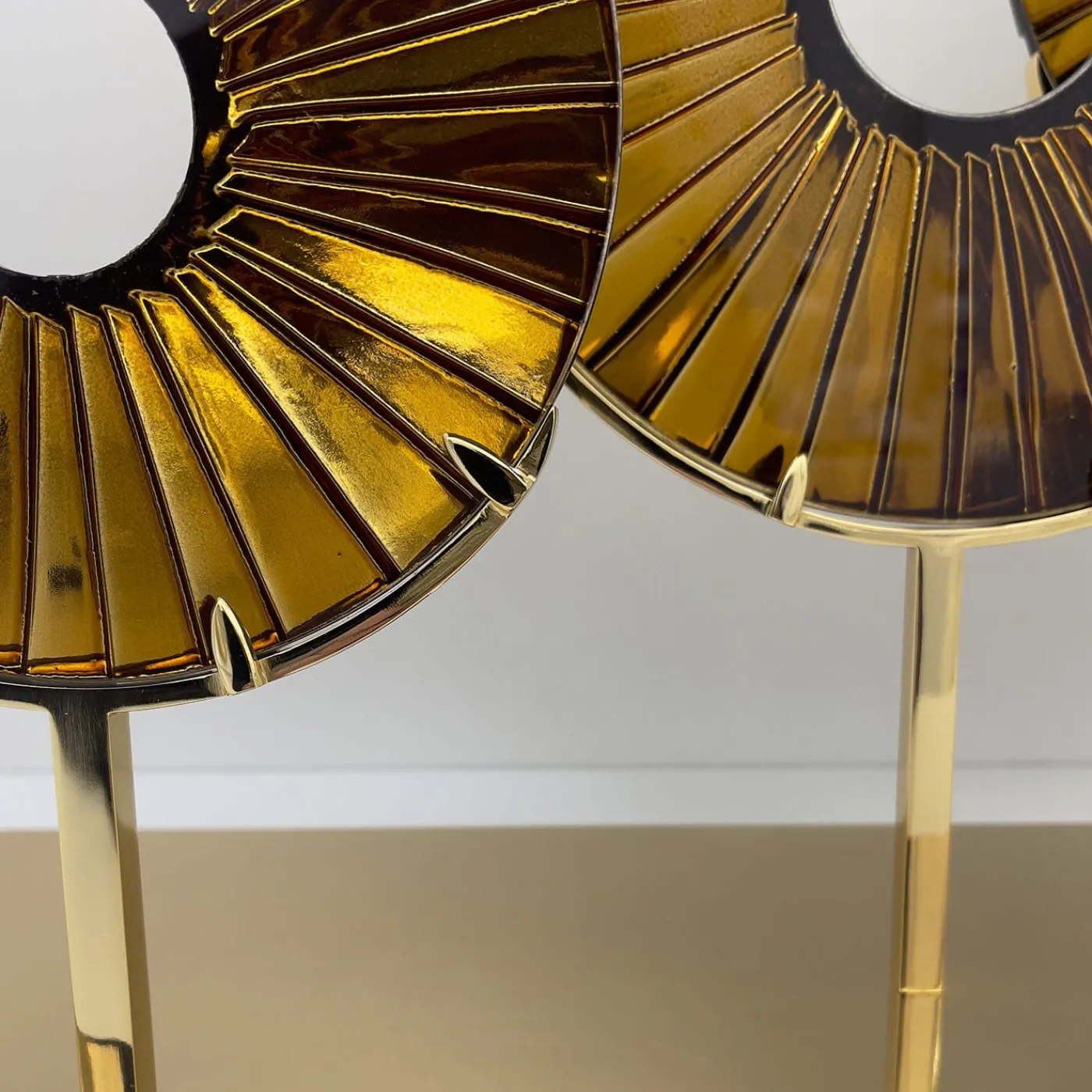 Ghirò Studio Scultura in vetro ambrato a tre occhi> Sculture Decorative