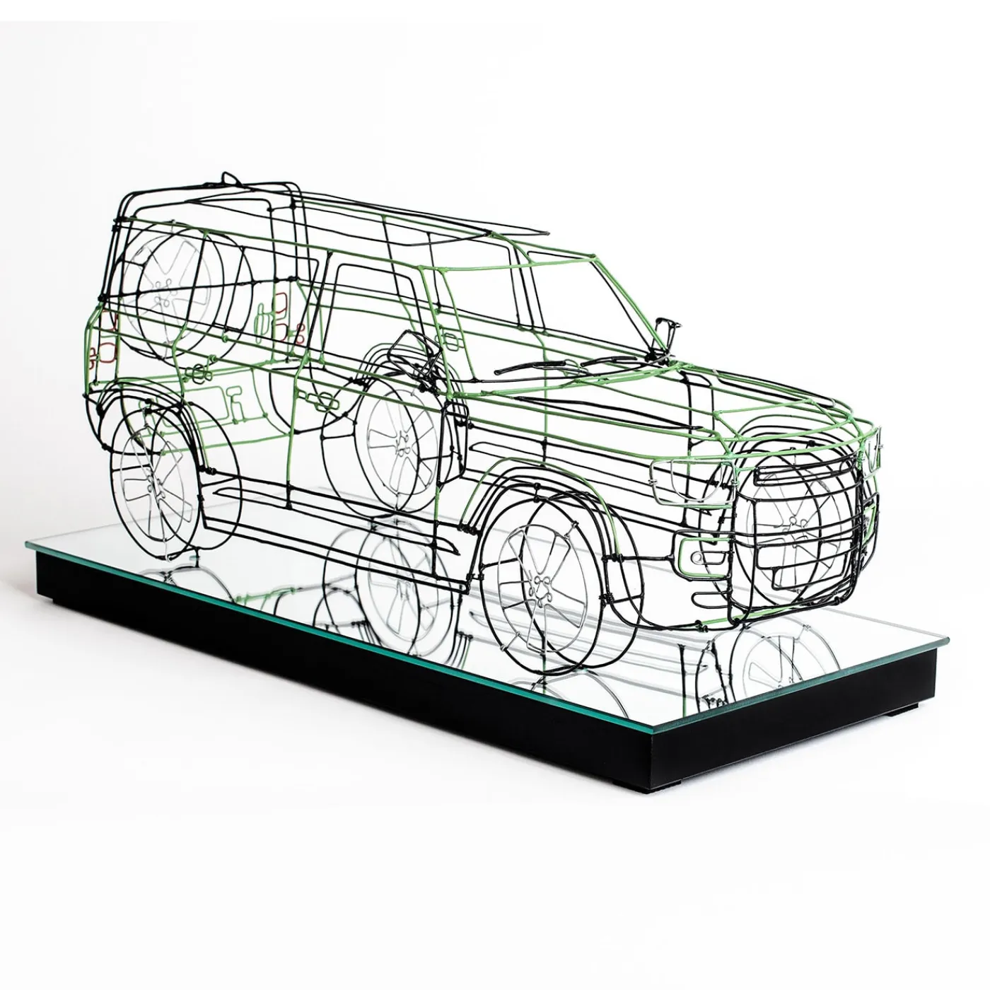 Profilo Scultura Land Rover in filo metallico> Statuine