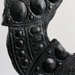 deBlona Scultura Néra in ceramica con piedistallo di Gabriele Mengoni> Sculture Decorative