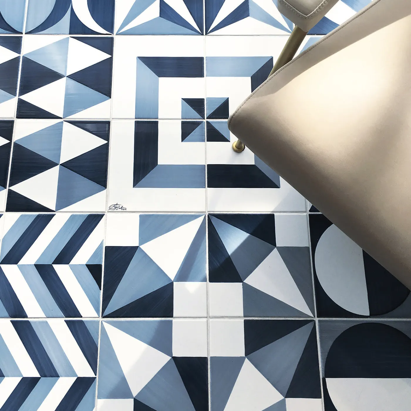 Francesco De Maio Set di 25 piastrelle Blu Ponti Decorazione Tipo 27 di Gio Ponti> Piastrelle E Pavimenti