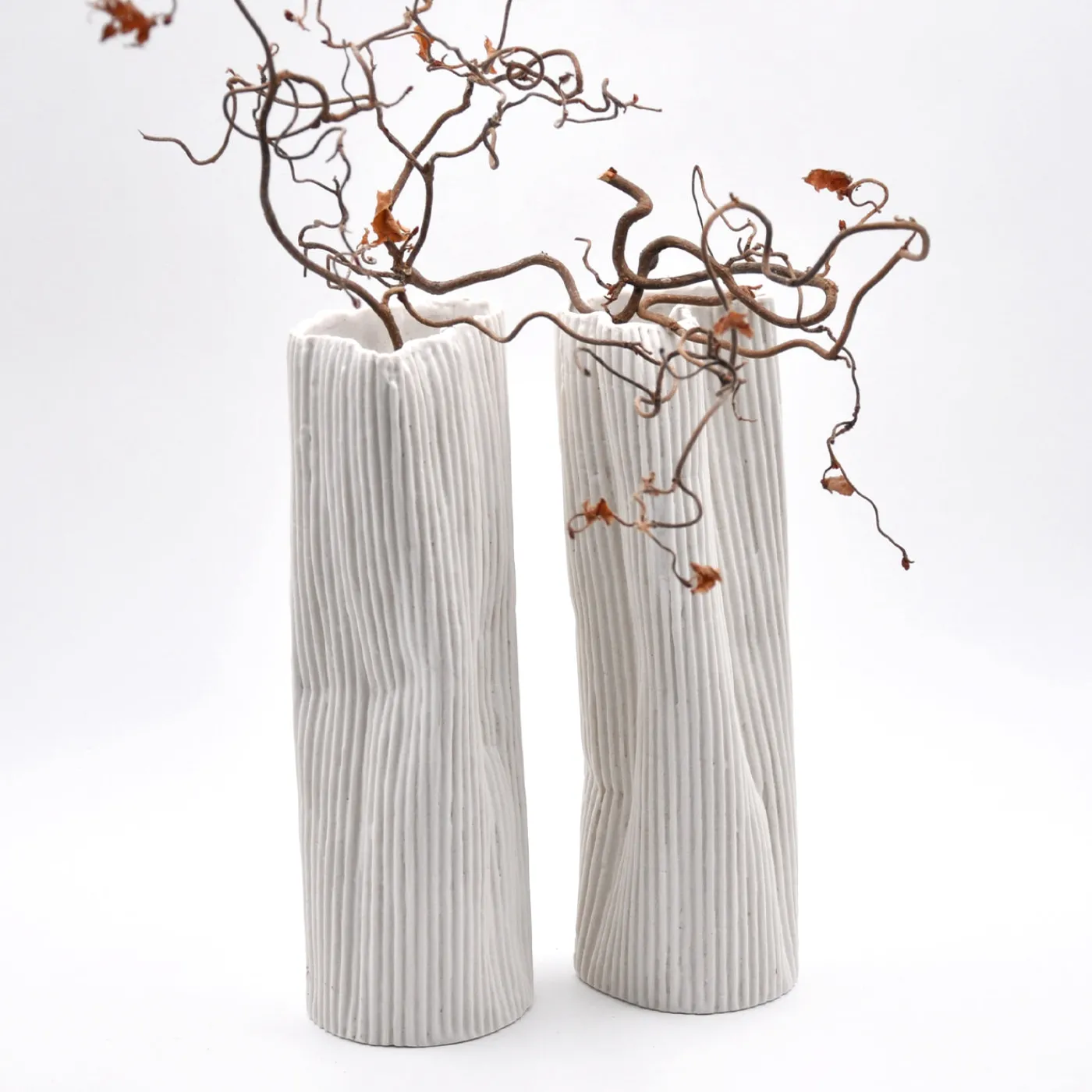 Design Center 1991 Set di 2 Vasi Decorativi "Paesaggio 19 #3" bianchi di Nino Basso> Vasi Decorativi