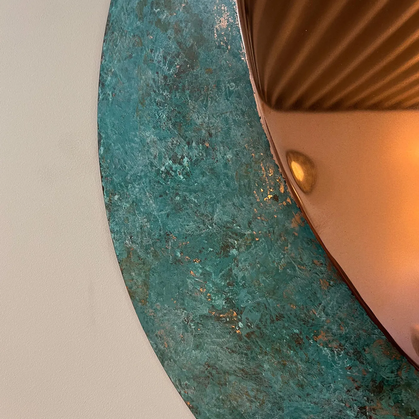 dAM Atelier Specchio da muro in rame verde Pavé> Specchi Da Parete