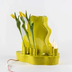 Secondome Edizioni Specchio da tavolo Clouds in ceramica gialla con luce di Onka Allmayer-Beck><noscript><img width=