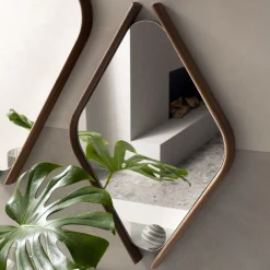 Morica Design Specchio medio Wood Eye con cornice in noce massiccio><noscript><img width=