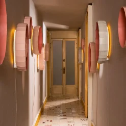 Giovanni Botticelli Specchio rosa Ninfea 30 di & Paola Paronetto> Specchi Da Parete