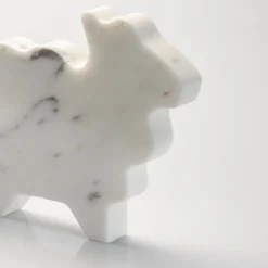 Kimano Statuetta Pecorella bianca di Alessandra Grasso><noscript><img width=