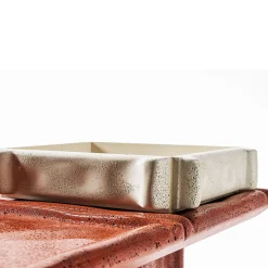 Cimento Svuotatasche Riva Bianco di Patricia Urquiola><noscript><img width=