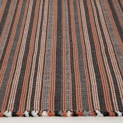 Amini Tappeto Prune Charcoal Recycled PET In&Outdoor di Carlotta Fortuna><noscript><img width=