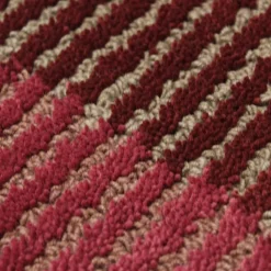 Carpet Edition Tappeto Selce #4 Emathite Red di Studio Salaris> Tappeti E Moquette