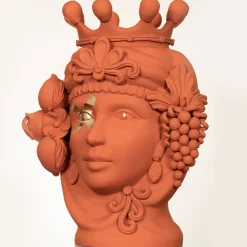 Stefania Boemi Vaso arancione Donna Assunta> Vasi Figurativi