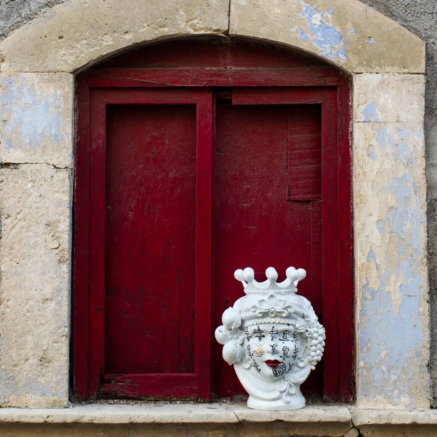 Stefania Boemi Vaso con testa di Gong Lina> Vasi Figurativi
