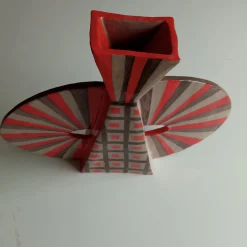 Chiara Berta Vaso decorativo Wild Double-Face rosso in terracotta><noscript><img width=