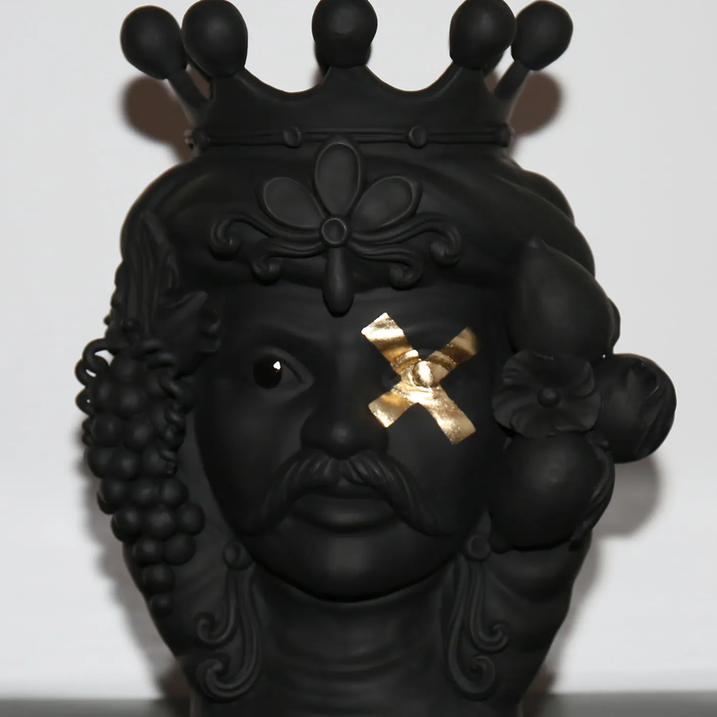 Stefania Boemi Vaso Don Micio> Vasi Figurativi