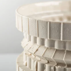 Claudio Campana Vaso in Porcellana Bianca Raccordo L> Vasi Decorativi