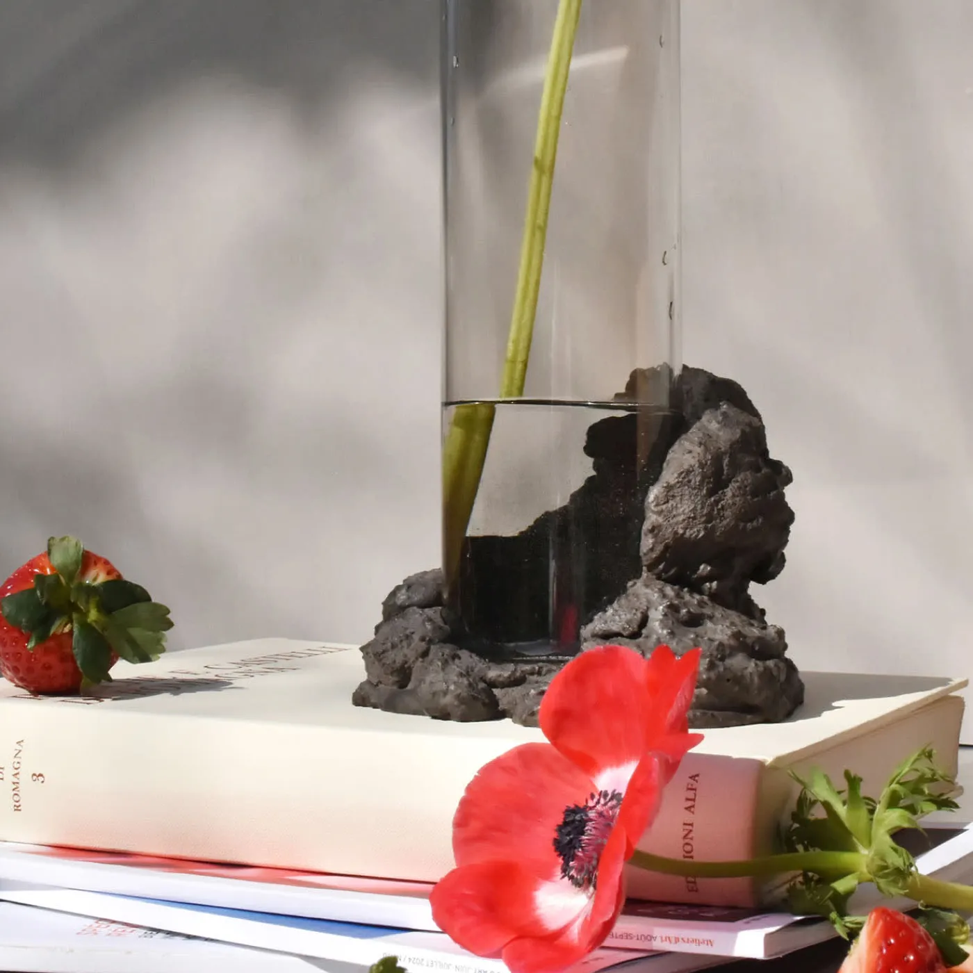 Coki Vaso in vetro nero e pietra Catharsis #1> Vasi Da Fiori