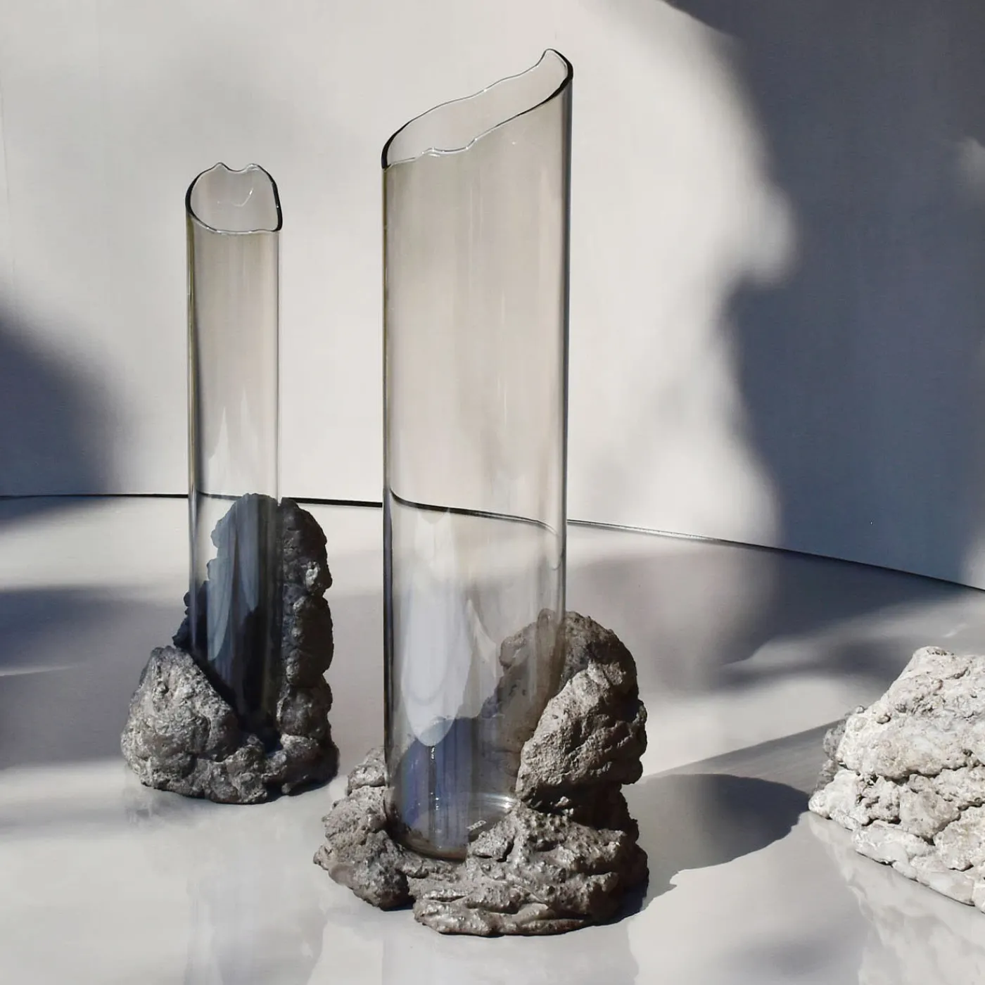 Coki Vaso in vetro nero e pietra Catharsis #1> Vasi Da Fiori