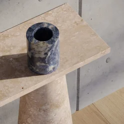 MMairo Vaso Inside Out in sodalite blu di Karen Chekerdjian> Vasi Da Fiori