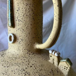 Metakeramos Vaso Origine Archetipa Abitata in Ceramica della Collezione Emozionale> Vasi Figurativi