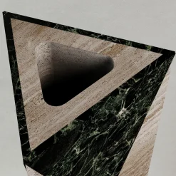 Carcino Design Vaso Polimelus Verde Alpi e Travertino> Vasi Da Fiori