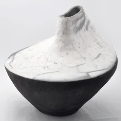 Design Center 1991 Vaso scultura Carlotta di Nino Basso><noscript><img width=