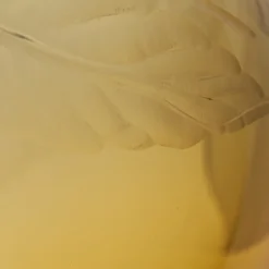 Vanessa Cavallaro Vaso sferico con gigli><noscript><img width=