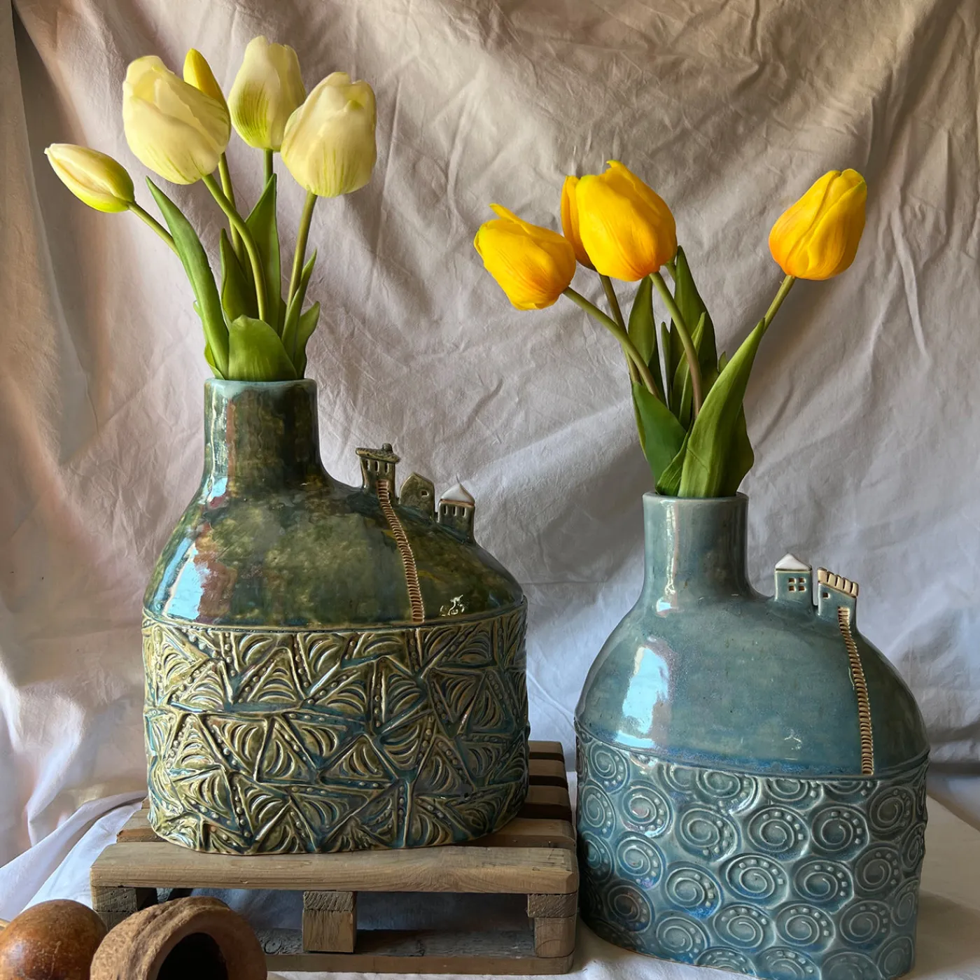 Metakeramos Vaso Versante Silenzioso in Ceramica Verde della Collezione Micromondo> Vasi Decorativi