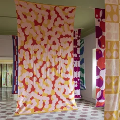 Lanificio Leo Viaggio 2 Coperta/ arazzo policromo di Serena Confalonieri> Coperte